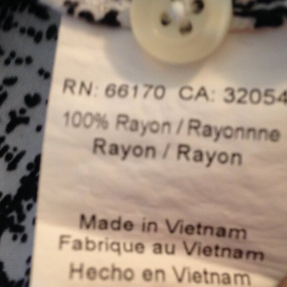 111 Tylho Rayon Button Front Blouse Top Small - Picture 4 of 5